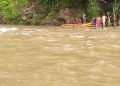 Basarnas dan Warga Cari Korban Tenggelam di Sungai Habiye