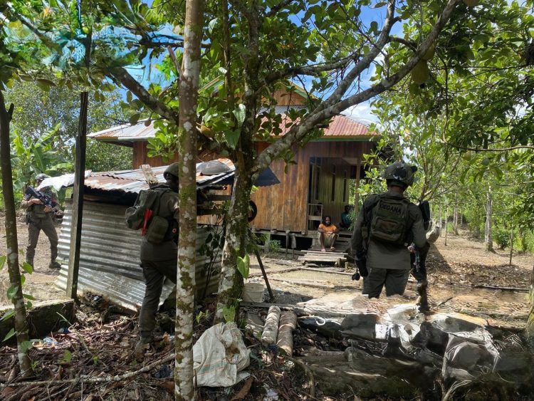 Satgas Operasi Damai Cartenz 2026 kembali mengamankan seorang terduga anggota kelompok bersenjata. (Foto: Istimewa)
