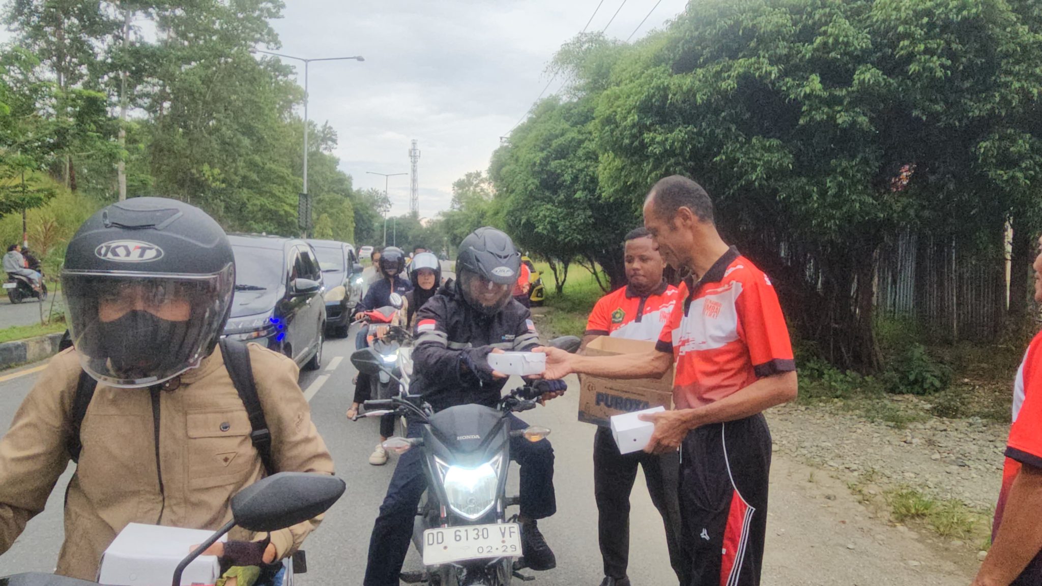 Kemenag Jayapura Tebar 1.200 Takjil Gratis, Pesan Persatuan dan Kasih Menggema di Bulan Ramadan