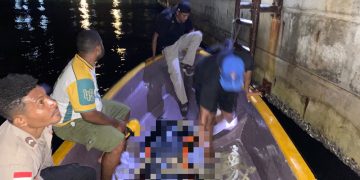 Korban Jatuh di Jembatan Merah Dievakuasi‎