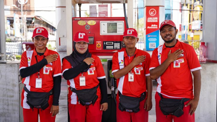 Tak Kenal Libur, Garda Terdepan Pertamina Patra Niaga Tetap Hadir untuk Masyarakat
