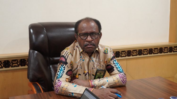 Kepala Kanwil Kemenag Provinsi Papua, Klemens Taran. (Foto: Istimewa)