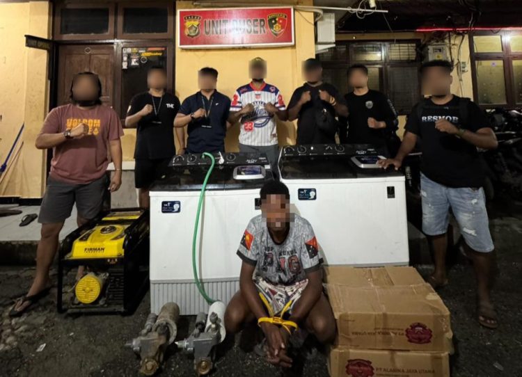 Sat Reskrim amankan pelaku pencurian bersama barang bukti. (Foto: Istimewa)