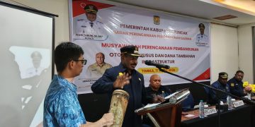 Wabup Puncak Pimpin Pembukaan Musrenbang Otsus dan Penutupan RKPD 2027 di Timika