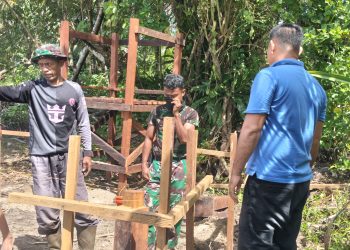 Satgas TMMD Bangun Fasilitas 5 Unit MCK Umum untuk Warga Kampung Keakwa