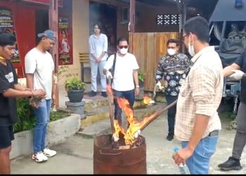 Sat Resnarkoba Polres Jayapura Musnahkan 131 Gram Ganja