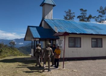 Humanis dan Presisi, Satgas Ops Damai Cartenz 2026 Hadirkan Rasa Aman dalam Patroli dan Pengamanan Ibadah di Sinak