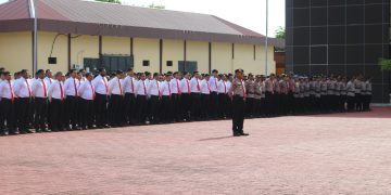 Wakapolda Papua Tekankan Disiplin dan Kinerja Personel Saat Apel Pagi