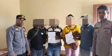 Berujung Damai, Konflik Keluarga Diselesaikan di Honai Papeda