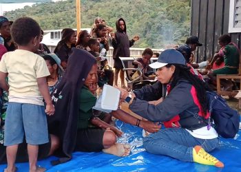 PMI Puncak dan Puncak Jaya Salurkan Bantuan Medis dan Evakuasi Jenazah di Tengah Dampak Konflik Militer