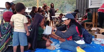 PMI Puncak dan Puncak Jaya Salurkan Bantuan Medis dan Evakuasi Jenazah di Tengah Dampak Konflik Militer