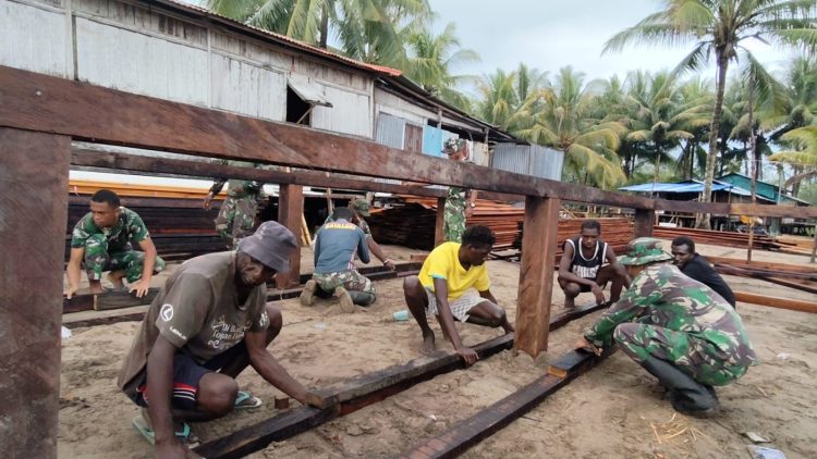 Satgas TMMD Kodim 1710/Mimika Kebut Pekerjaan Rumah, Target Penyelesaian Dipercepat. (Foto: Istimewa)