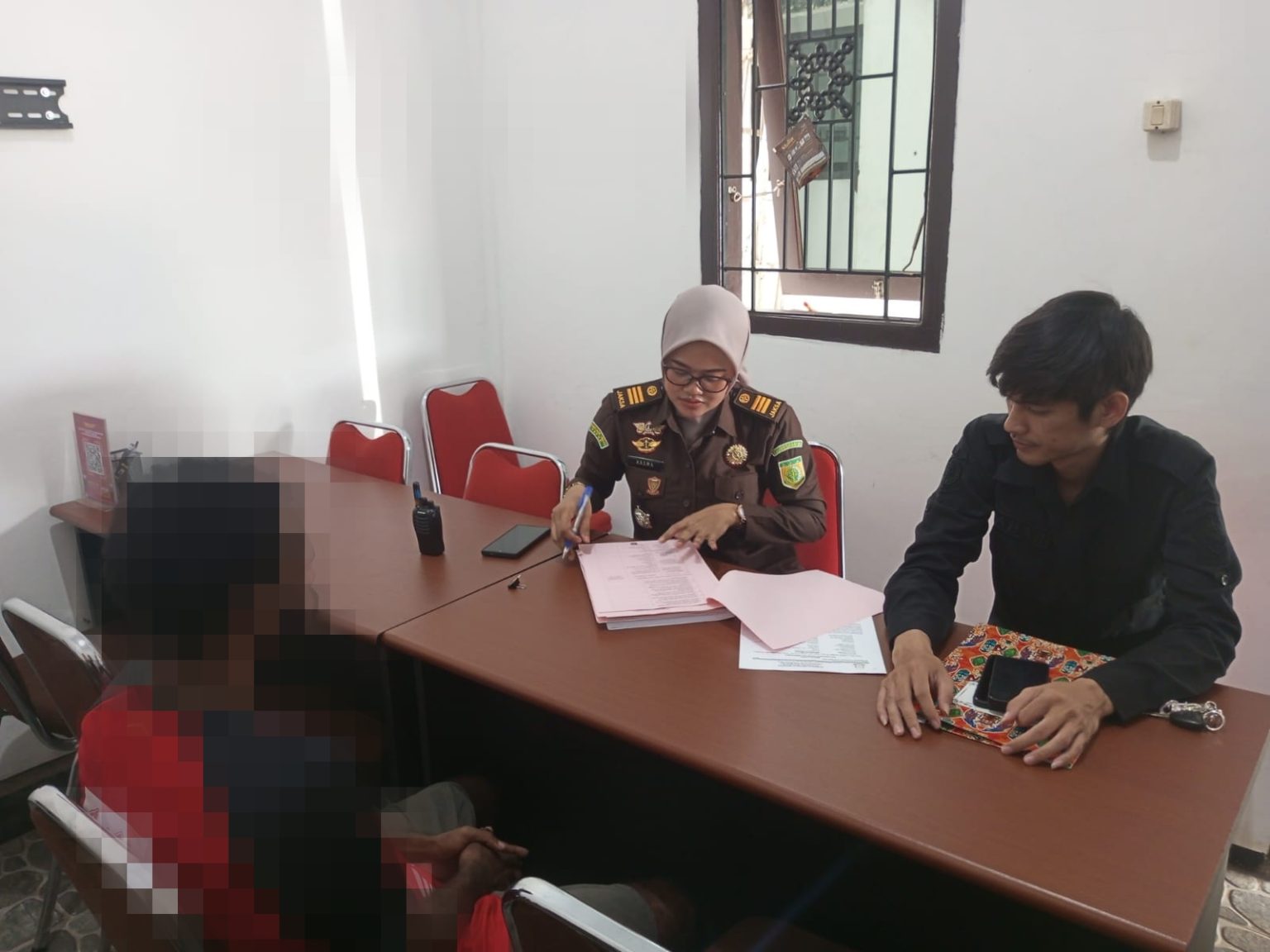 Tersangka Kasus Kekerasan Seksual Anak Diserahkan ke Jaksa. (Foto: Istimewa)