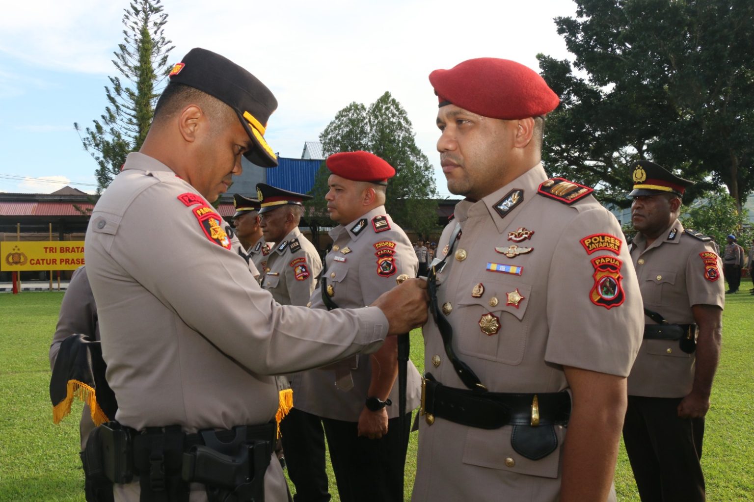 AKBP Dionisius Helan Pimpin Langsung Sertijab Pejabat Polres Jayapura. (Foto: Istimewa)