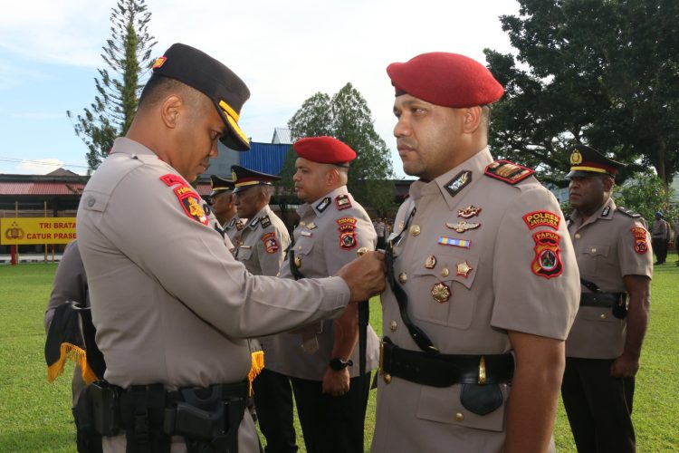 AKBP Dionisius Helan Pimpin Langsung Sertijab Pejabat Polres Jayapura. (Foto: Istimewa)