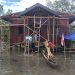 Semangat Satgas TMMD Tak Surut Meski Air Pasang Menggenangi Lokasi