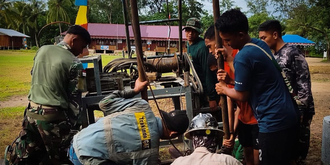Program TMMD Reguler ke-128 selama 1 bulan, Satgas Kodim 1710/Mimika menghadirkan sumur bor sebagai solusi untuk membantu memenuhi kebutuhan air bersih masyarakat. (Foto: Istimewa)