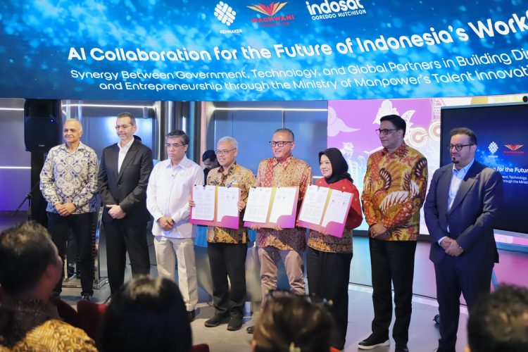 Indosat, Kemnaker RI dan Wadhwani Foundation menandatangani Nota Kesepahaman (MoU) tentang Kolaborasi Penguatan Ekosistem Ketenagakerjaan Nasional pada 5 Mei 2026 di Jakarta. (Foto: Istimewa)
