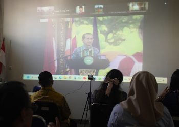 Pembimas Buddha Kanwil Kemenag Provinsi Papua Ikuti Sosialisasi Eco Enzyme Daring dan Luring