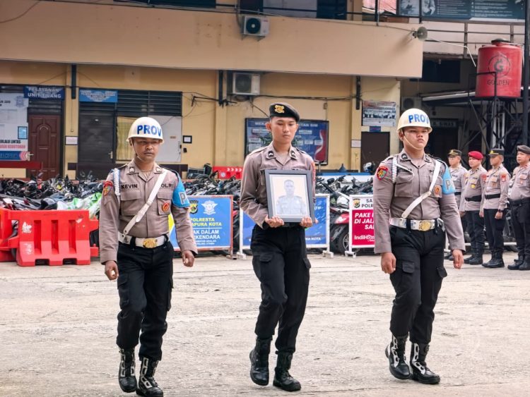 Upacara PTDH Digelar, Kapolresta Jayapura Kota Tegaskan Komitmen Penegakan Disiplin. (Foto: Istimewa)