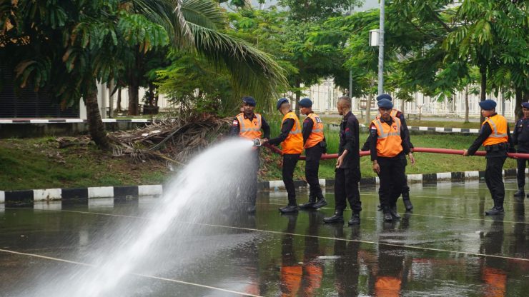 Stadion Lukas Enembe Dibersihkan Pascakerusuhan. (Foto: Istimewa)
