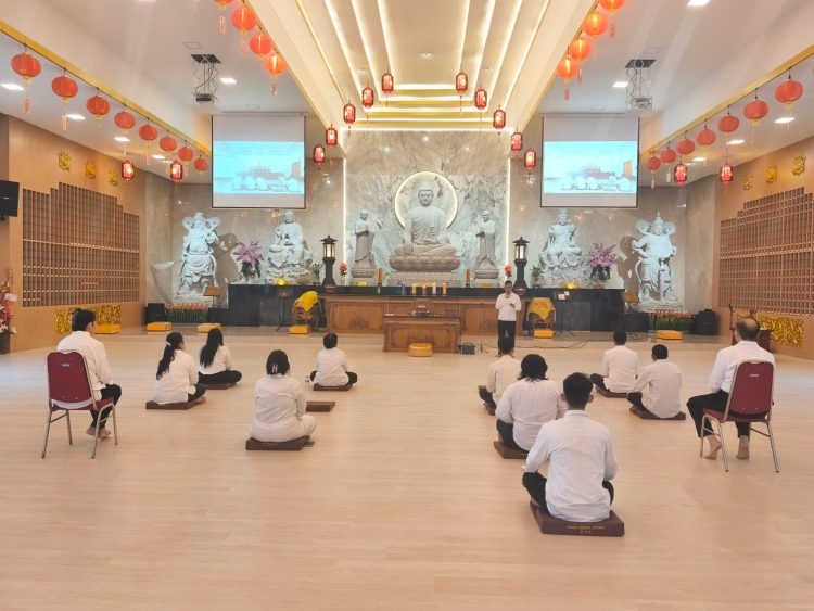 Hening Nusantara secara serentak se-Indonesia dalam rangka Vesakha Sananda 2570 Buddhist Era (BE)/2026 secara daring. (Foto: Istimewa)