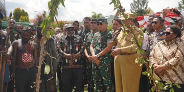 Tradisi Patah Panah di Wamena Jadi Simbol Perdamaian Suku Lanny dan Yali 