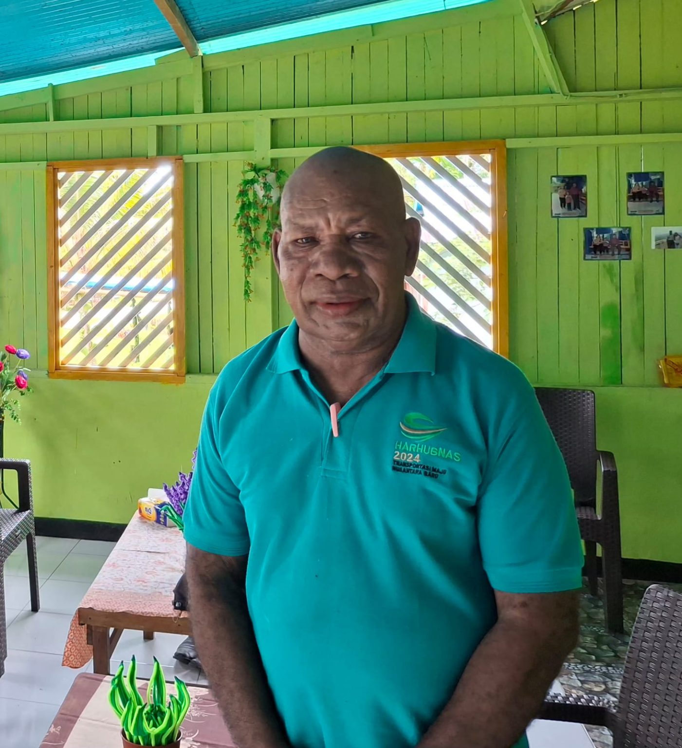 Tokoh Adat Kabupaten Supiori, Papua - Mananwir Bar Supiori, Stevanus Sarakan. (Foto: Istimewa)