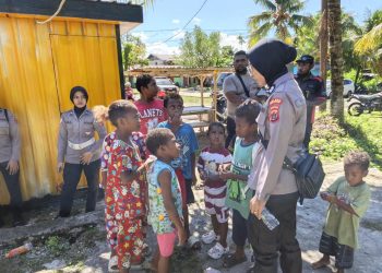 Pascaledakan Biak, Polres Biak Numfor Hadir Beri Dukungan Psikologis kepada Warga