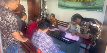 Kasus Ganja P-21, Polresta Jayapura Kota Serahkan Tersangka dan Barang Bukti ke Kejaksaan