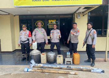 Polsek Merauke Kota Gerebek Tempat Produksi Sopi Ilegal, Sejumlah Barang Bukti Diamankan