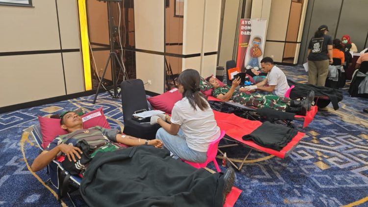 Donor Darah Hari Donor Darah Sedunia, Swiss-Belexpress Jayapura Libatkan TNI, Polri hingga Perbankan. (Foto: Istimewa)