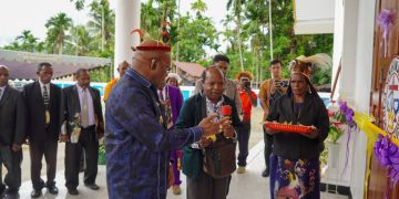 Bupati Puncak Elvis Tabuni Resmikan Gedung Gereja GKII Jemaat Petrus Kalimangga di Nabire