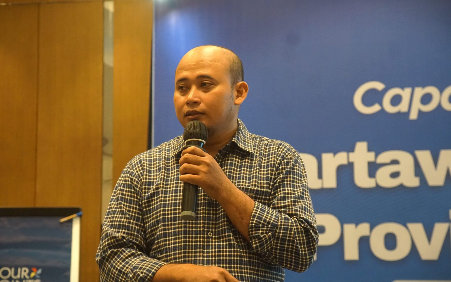 Redaktur Jawa Pos, Juneka Subaihul Mufid. (Foto: Darul Muttaqin)