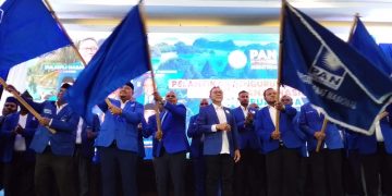 Lantik Pengurus PAN Se-Tanah Papua, Zulkifli Hasan Pasang Target Enam Kursi DPR RI untuk Putra-Putri Papua