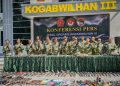 Konferensi Pers Kogabwilhan III, Pangdam XVII/Cenderawasih Tegaskan Papua Harus Bebas dari Separatis dan Narkotika