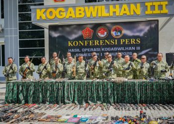 Konferensi Pers Kogabwilhan III, Pangdam XVII/Cenderawasih Tegaskan Papua Harus Bebas dari Separatis dan Narkotika