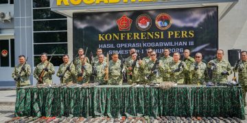 Konferensi Pers Kogabwilhan III, Pangdam XVII/Cenderawasih Tegaskan Papua Harus Bebas dari Separatis dan Narkotika