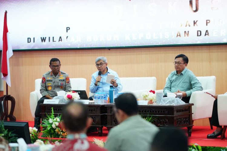 Ketua KPK RI, Setyo Budiyanto, memimpin langsung rapat yang diikuti para penyidik dari empat kepolisian daerah. (Foto: Istimewa)