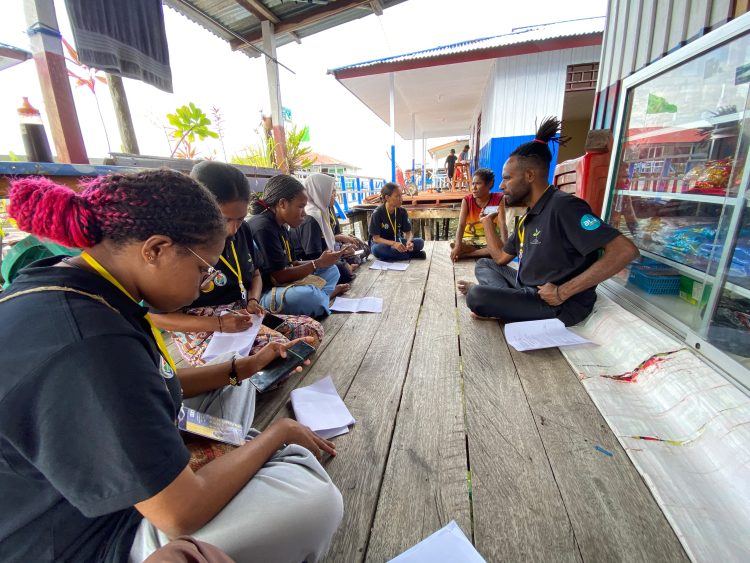 BUMKam dibentuk agar potensi kampung bisa dikelola sendiri oleh masyarakat. (Foto: Cornelia Mudumi)