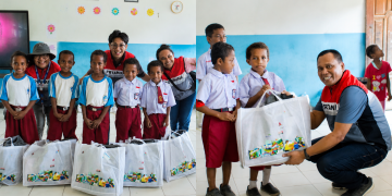 Pertamina Nyalakan Semangat Belajar Anak-anak di Doronena Papua Lewat Program SESAMA