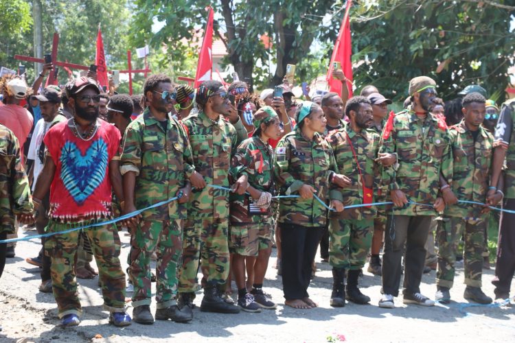 Aksi demonstrasi di Kabupaten Jayapura terpantau aman. (Foto: Cornelia Mudumi)