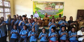 Pemkab Puncak Latih Perajin Noken Kulit Kayu, Dorong Pelestarian Budaya dan Peningkatan Ekonomi OAP
