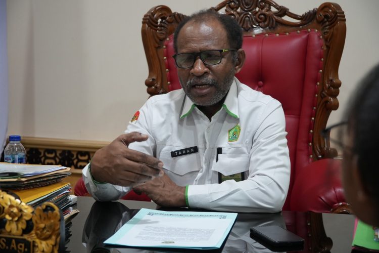 Kepala Kantor Wilayah Kementerian Agama (Kakanwil Kemenag) Provinsi Papua, Klemens Taran. (Foto: Istimewa)