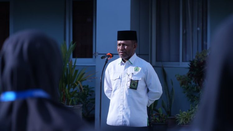 - Kepala Kantor Wilayah  Kementerian Agama (Kakanwil Kemenag) Provinsi Papua, Klemens Taran. (Foto: Istimewa)