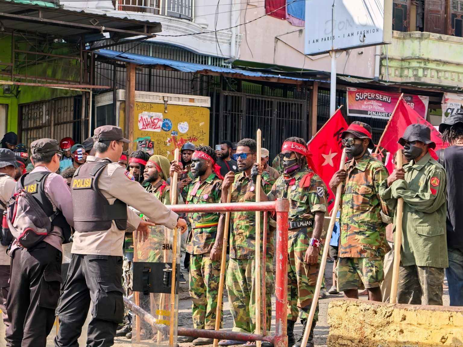 Kericuhan Warnai Aksi KNPB di Jayapura, 7 Personel Polisi Terluka. (Foto: Istimewa)