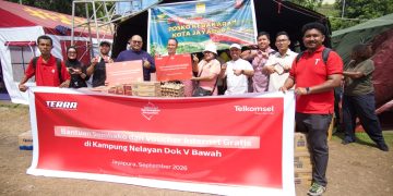 Ringankan Beban Korban Kebakaran Dok V Bawah, Telkomsel Bagikan Sembako dan Internet Gratis