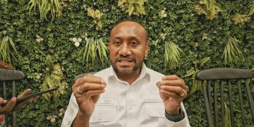 Papua Punya SDA Melimpah, Tapi Investasi Minim Yan Mandenas Ungkap Biang Masalahnya
