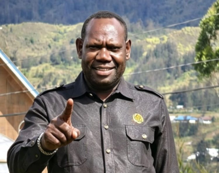 Ketua Komisi II DPRK Puncak dari Partai Golkar, Atap Tabuni. (Foto: Istimewa)