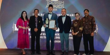 Menag Raih Penghargaan Bali Top Hospitality Leader in Religious Tourism Development